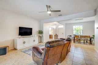 6 Mi to Beach: Cape Coral Home w/ Screened Lanai - 9