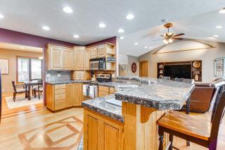 Family-Friendly Ozarks Getaway Less Than 21 Mi to Branson! - Omaha - 6