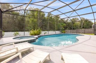 Upstay - Pet Friendly 6BR Home with Pool Hot Tub - Kissimmee - 4