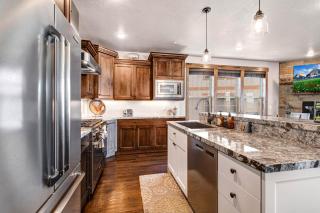 Village at the Shores 201 by Moose Management - Cranmer - 7