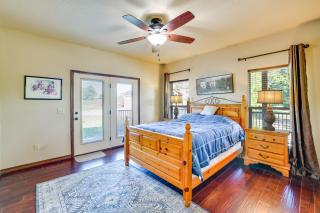 Neosho Home on 90 Acres with Private Pool and Fire Pit - Neosho - 2