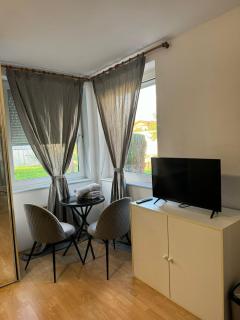 No 13 House Raca - Bratislava - 7