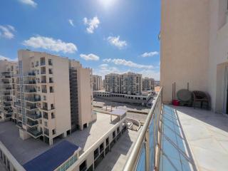 Luxury 2BR Apartment Downtown Alamein Prime Location - 7
