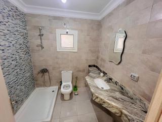 Luxury 2BR Apartment Downtown Alamein Prime Location - El Alamein - 2