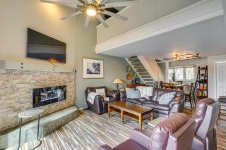 Boat Slip and Pools Waterfront Osage Beach Condo! - Osage Beach - 6