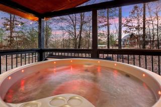 Just Unwind - King Suite, Hot Tub, Fire Pit, Decks - Broken Bow - 8
