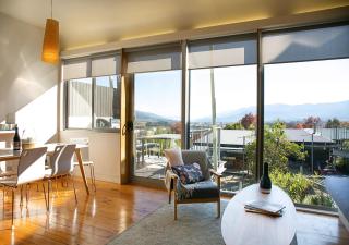 luxury Scandinavian townhouse - Mount Beauty - 8