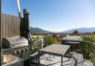 luxury Scandinavian townhouse - Mount Beauty - 7