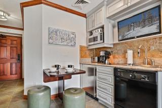 Ski in/out at Westgate Studio, Resort amenities, Multiple Pools, Onsite Spa, & Restaurant 4504B - 7