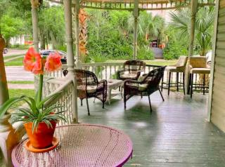 Downtown Historic Victorian Charmer Sleeps 7 - Gainesville - 9
