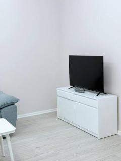 AEM 1 Bedroom Apartment Apt #5 - Golem - 3