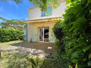 Pavillon 4/5 pers. avec piscine à 1,4 km de la plage Belesbat, Saint Vincent sur Jard - FR-1-357-327 - Saint-Vincent-sur-Jard - 0
