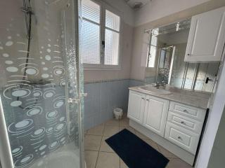 Maison de 5 pièces avec jardin clos et vue sur mer à l'Herbaudière - FR-1-224B-223 - 1
