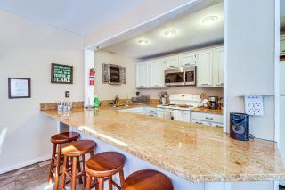 Walk to Lake Townhome with Deck on Big Boulder Mtn - Lake Harmony - 3