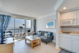 Beachfront Daytona Vacation Rental with Balcony - Daytona Beach - 1