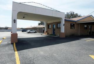 Americas Best Value Inn Comanche - Comanche - 8