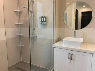 Taryn Suite 2BR Apt in Kingston - Kingston - 4