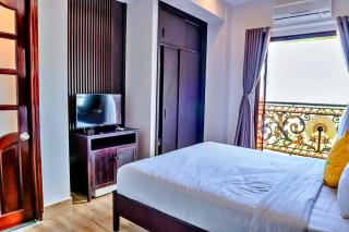 The Palms Hotel - 2
