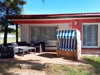 Bungalow on the lagoon with terrace relaxation - Kamminke - 0