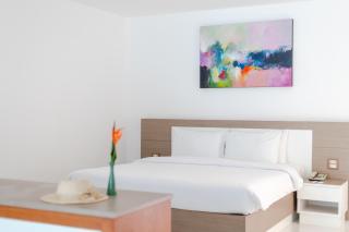 Pinnacle Grand Jomtien Resort and Beach Club - Na Jomtien - 9