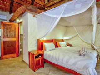 Kubu Safari Lodge - Hoedspruit - 2