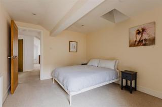Platform Avenues 5 Bed House with Free Street Parking - Hull - 8