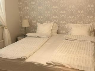 Ilona Apartments, Escape 1 - 8