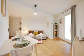 Bright modern studio for 2P - La Defense - 4