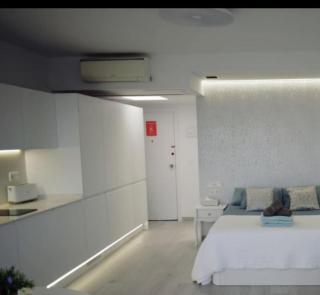Studio in the center, city & sea views - Alicante - 4