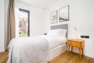 limehome Barcelona Plaça Pirineus - L'Hospitalet de Llobregat - 8