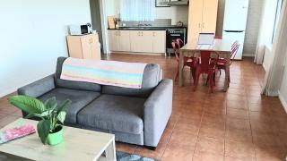 Large Apartment with sunsets, sea views, free parking, laundry, wifi and netflix - 6