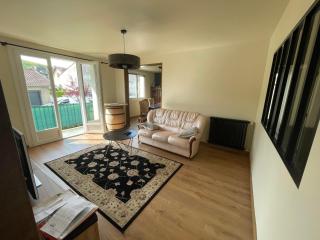Appartement T3 Equipé de 75 m2 en Centre Ville - Aurillac - 0