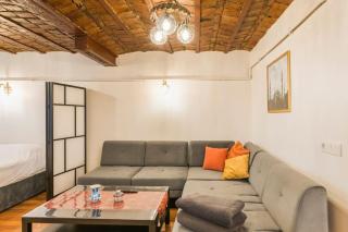 Beautiful 1 Br Apt. w/AC 400 meters Taksim Square - Istanbul - 5