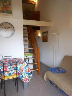 APPT 2 PCES MEZ 40m2 + TERRASSE 7m2 REF 4009 - Le Castellas - 1