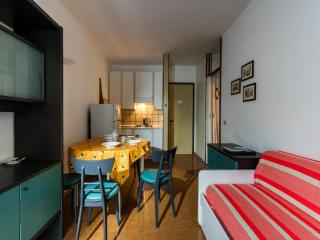 Stay in the quiet area of Lido del Sole - 9