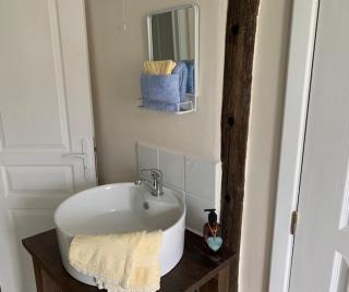1 Bed Cottage - Sleeps 2 - Garden - Parking - Wifi - 1