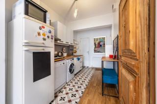 Cihangir Charm:Sunny 1BR Retreat - Istanbul - 9