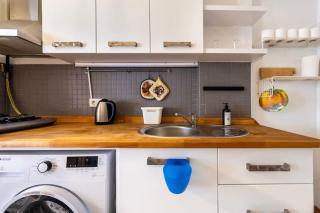 Cihangir Charm:Sunny 1BR Retreat - Istanbul - 5