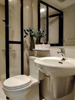 Aurora Oasis Suite by Sweet Serenity Lodging - 5