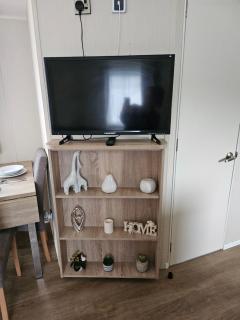 Beautiful 10 Berth Caravan - Corton - 7