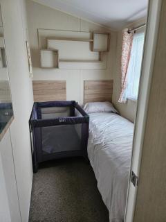 Beautiful 10 Berth Caravan - 2
