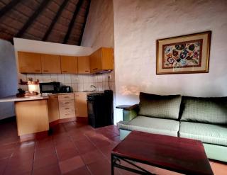 Urban Fields Lodge - 8