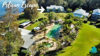 Pelican Escape Executive Home - Cams Wharf - 9