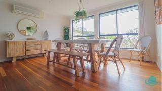 Splendour Hideaway - Luxury pool at Caves Beach - 5