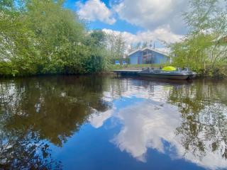 Ferienhaus am See (1 bis 4 Personen), Tretboot, Sauna, Whirlpool, Kamin - Twist - 9