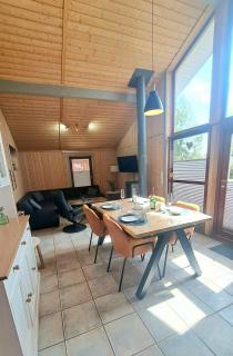 Ferienhaus am See (1 bis 4 Personen), Tretboot, Sauna, Whirlpool, Kamin - Twist - 1