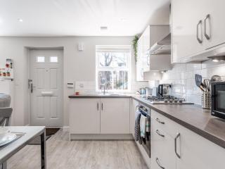 1 Oyster Mews - Parkstone - 5