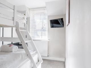 1 Oyster Mews - Parkstone - 3