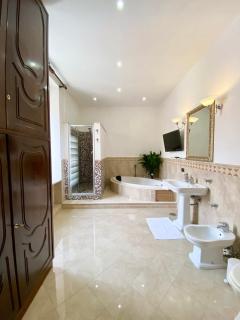 Casa intera con terrazzo - Naples - 9