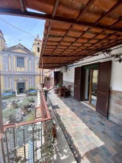 Casa intera con terrazzo - Naples - 2